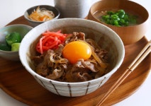 니뽕국의 소울푸드인 규동이 한쿡에서는 쪽도 못쓰능 이유 > 유머방... 웹코믹이 모이는 곳 니뽕국의-소울푸드인-규동이-한쿡에서는-쪽도-못쓰능-이유