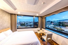 Leslie Hotel, Jeju, South Korea - Booking.com ★★★ Leslie Hotel, Jeju, South Korea