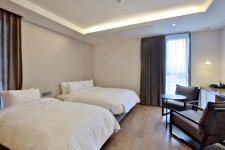 호텔이스트나인, Gangneung, South Korea - Booking.com Hotel East9, Gangneung, South Korea