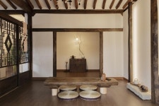 Guesthouse Hyuhyudang, Gyeongju, South Korea - Booking.com Hyuhyudang, Gyeongju, South Korea