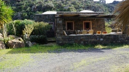Vacation Home Agricola Pineda, Pantelleria, Italy - Booking.com Agricola Pineda, Pantelleria, Italy