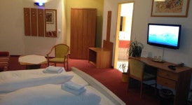 Hotel Pension Delta, Berlin, including reviews - Booking.com  ★★ Hotel Pension Delta, Berlin, Germany