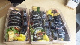 10가지 속재료 5불 마리김밥 - 라디오코리아