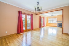 행콕팍 3가학군 방3화2 1700SF 리모델링($3200) - 라디오코리아