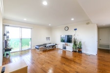 한타 완전 리모델링 2BD+2BA($2350) - 라디오코리아