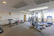 한인타운 다운타운 중심에 위치한 방 렌트 합니다. (수영장, 헬스장시설 포함) - 라디오코리아