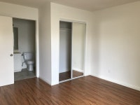 복층으로 된 타운홈식 아파트, 2베드 2베스 2 파킹! - 라디오코리아