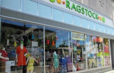 5 Ways to Ball on a Budget | Her Campus 5 Ways to Ball on a Budget