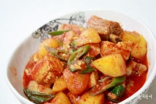 ::매운돼지갈비찜 :: 술을 부르는 매콤~하면서도 보들보들한 매운 돼지갈비찜.