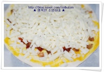 쉽고 간단하지만 맛난 또띠아 피자 - 발사믹 양파 & 선 드라이 토마토 또띠아피자