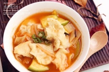 비오는날 더 끌려~ 얼큰한 김치수제비 만드는법 (반죽비법, 육수비법 포함!)