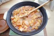 묵은지 김치찌개~ 돼지고기 대패삼겹살 넣고 보글보글