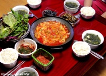 해물미역국, 옛날식 두부조림, 호두멸치볶음