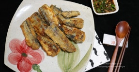 바사삭 맛나 보이는 꽁치통조림튀김