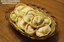푸짐한 김치손만두
