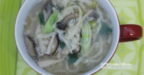 버섯 칼국수