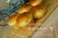 생크림 듬뿍든 모닝빵