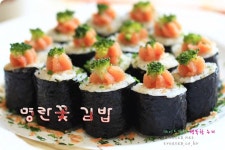 모양도 맛도 좋은 명란꽃 김밥