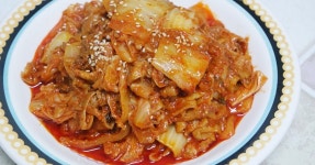 대패삼겹살김치볶음 - 맛없을 수 없는 조합!