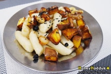 고구마 꿀떡강정 , 꿀떡볶이와 고구마 맛탕을 한접시에 :)