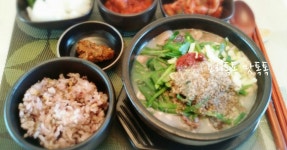 어릴적 시장통에서 먹었던 그맛 순대국 어릴적 시장통에서 먹었던 그맛순대국