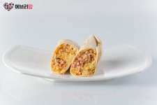 바쁜 아침 먹기 좋은 김치 브리또