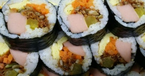 멸치김밥, 재료 듬뿍넣은 왕김밥