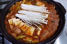 쌀쌀해진 날씨에 딱~ 부대찌개