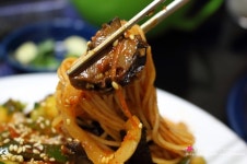 (입맛 살리는 초간단 면요리) 새콤달콤 비빔국수