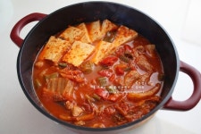 돼지고기 김치찌개