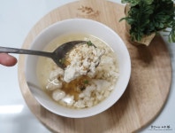 초당순두부 끓이기. 양념장 올려 따뜻하게.