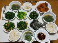 텃밭 채소로 차린 행복한 봄식탁