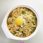 윤식당 에그만두라면~ 푸짐한 한끼!