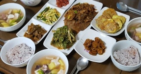 남편을 응원 온 형제들을 위한 건강한 식탁