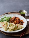 납작비빔만두