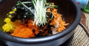 집에서 먹으면 더 푸짐하게 먹는 돌솥김치알밥