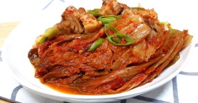 매운 통 삼겹살 김치 찜