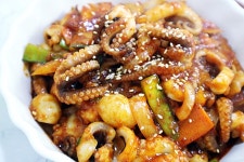 춘곤증 날릴 매콤한 쭈꾸미볶음