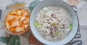 닭칼국수
