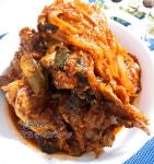 메인요리에 좋은 묵은지 돼지등뼈찜!