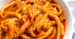 매콤달콤- 누들밀 떡볶이 만들어보세요