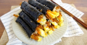꼬마김밥 만들기 매운 양념 오뎅조림 넣은 어묵김밥