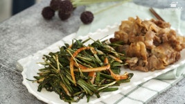 부추무침 ! 삼겹살을 계속 먹을 수 있는 부추무침양념 레시피 ★ 대패삼겹살과 황금궁합! 부추무침 ! 삼겹살을 계속 먹을 수 있는 부추무침양념... 