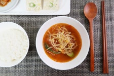 시원하고 감칠맛 나는 콩나물김칫국 만들기