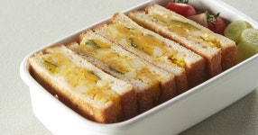 풍부한 풍미가 입안 가득 - 샌드위치 도시락 <감자 단호박 샌드위치>