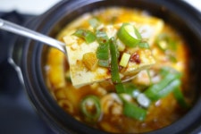 얼큰한 두부찌개