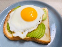 브런치메뉴 아보카도 샌드위치