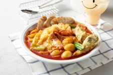 갈비양념으로 화끈한 엽떡의 맛을 느낄 수 있다?