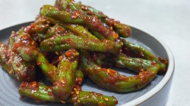 매콤새콤 입맛 자극하는 밥도둑 반찬, 애고추무침 만들기!