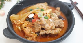 돼지목살 김치찜 뭉텅찌개 끓이는법 돼지목살 김치찜 뭉텅찌개 끓이는법 